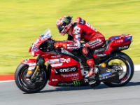 MotoGP26-32